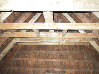 Thatched House, Ballygarran, Wexford 11 - Roof Supports West